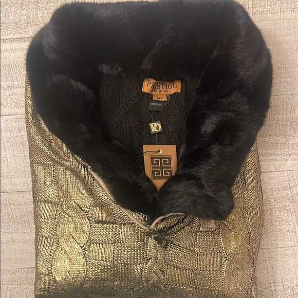Prestige Gold Metallic Sweater with Fur Collar - Picture 11 of 11